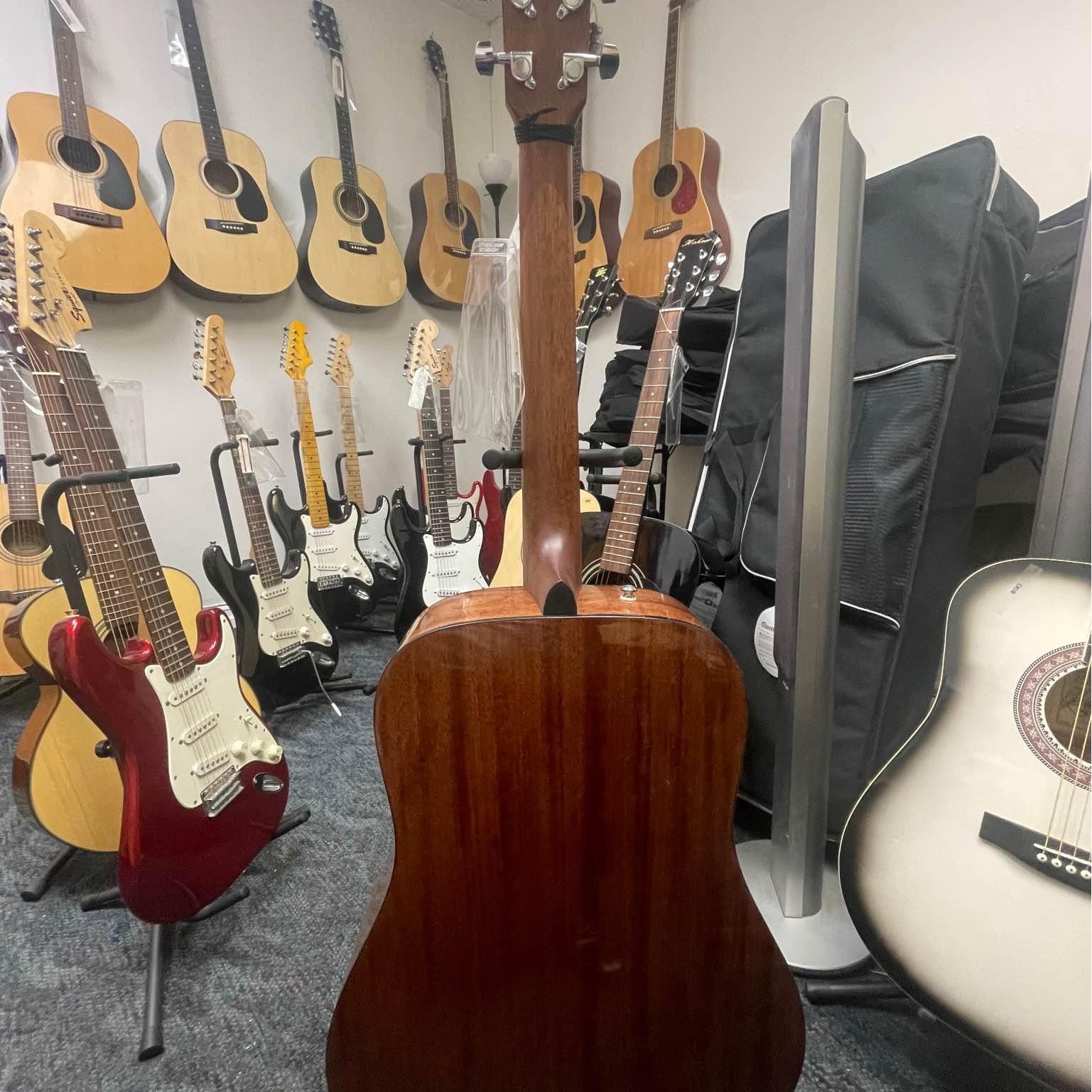 Fender Dg8s Dreadnought Acoustic Guitar