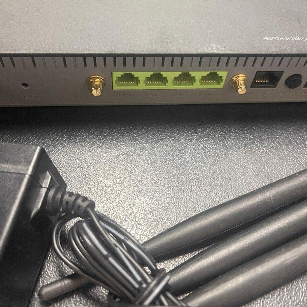 Luxul XWR-3100 Dual Band Wireless AC3100 Router.