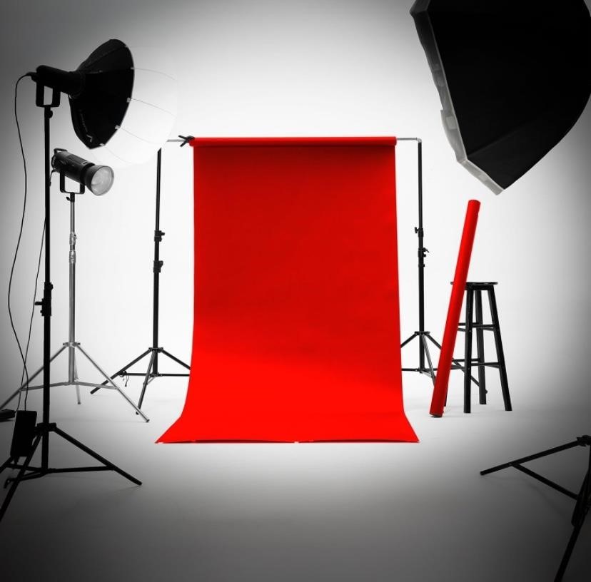 Kate Seamless Paper Backdrop Red Paper